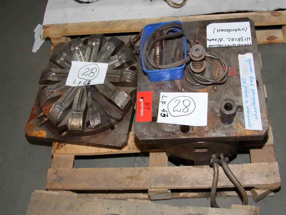 Injection mold, fork, 